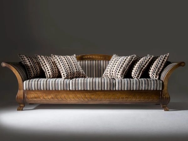 Dicas para escolher um sofá de madeira maciça: conforto e durabilidade