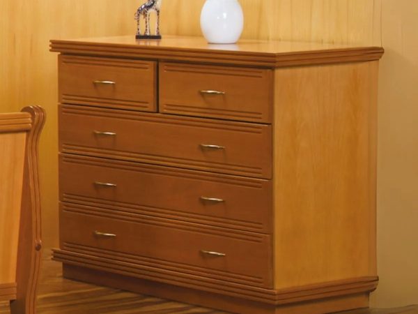 Cômoda de madeira maciça: funcionalidade e beleza em um só móvel