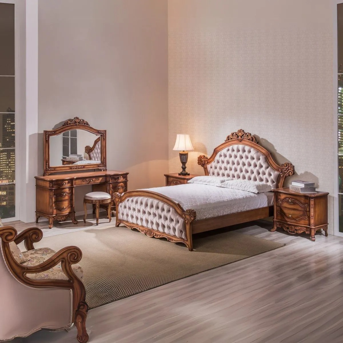 Cama King Size de Madeira Maciça: Luxo e Conforto!